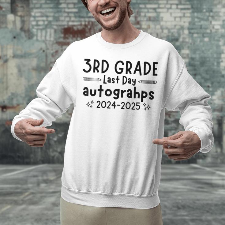 Last Day Of School 3rd Third Grade Sign My Shirt Graduation Unisex Sweatshirt