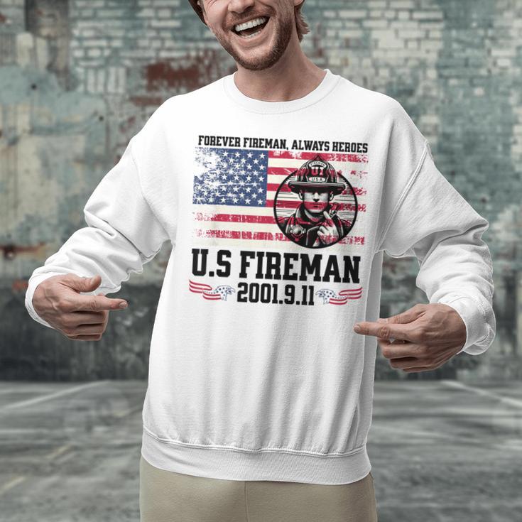 In Memory And Honor Of Firefighters Remembering 911 Unisex Sweatshirt