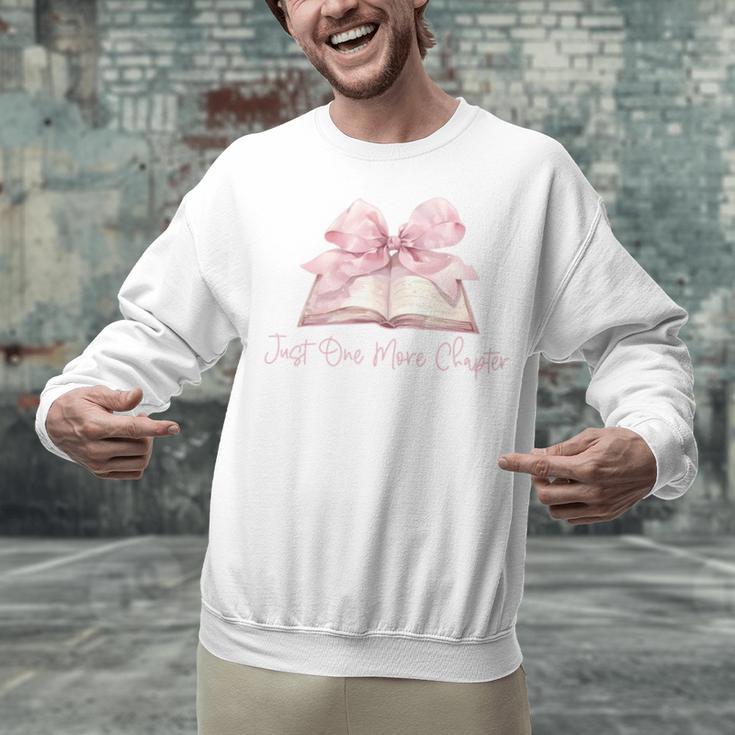 Reading Books Mom Mothers Day Coquette Pink Bow Book Lovers Unisex Sweatshirt