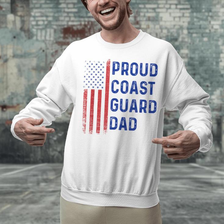 Retro Proud Coast Guard Dad Graduation Dad Usa Flag Outfit Unisex Sweatshirt