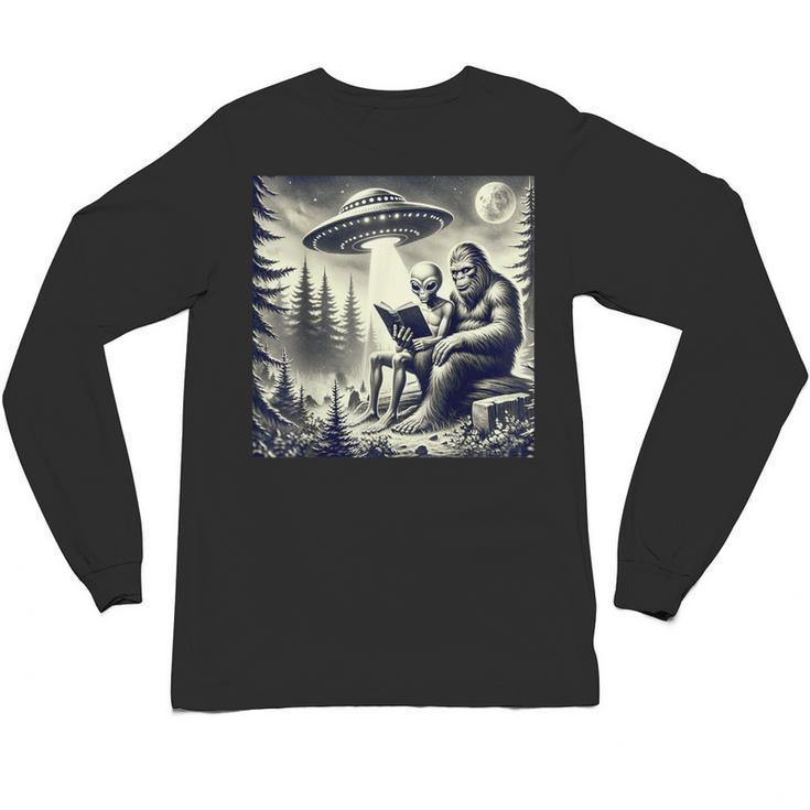 Bigfoot With Alien Reading A Book Bigfoot And UFO Unisex Long Sleeve T-Shirt