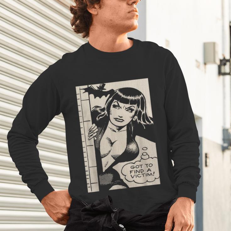 Vintage Vampire Bat Vampire Pin Up Girl Horror Comic Book Unisex Long Sleeve T-Shirt