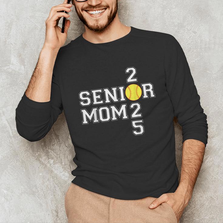 Class Of 2025 Softball Mom Senior Graduation Graduate Women Unisex Long Sleeve T-Shirt