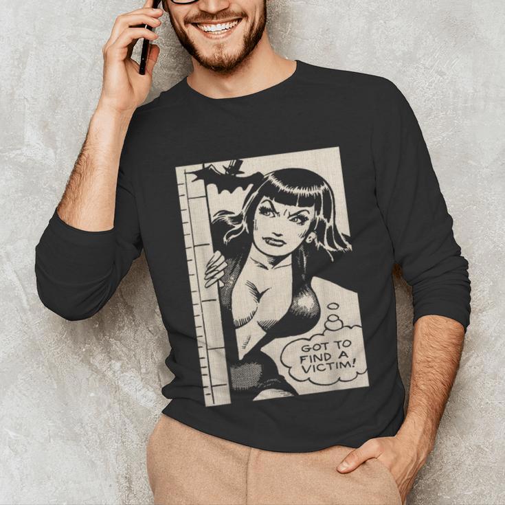 Vintage Vampire Bat Vampire Pin Up Girl Horror Comic Book Unisex Long Sleeve T-Shirt