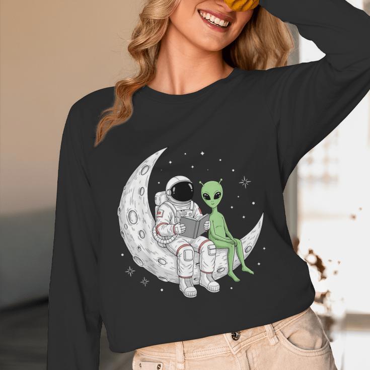 Astronaut Reading Book To Alien Moon Space Book Lover Men Unisex Long Sleeve T-Shirt