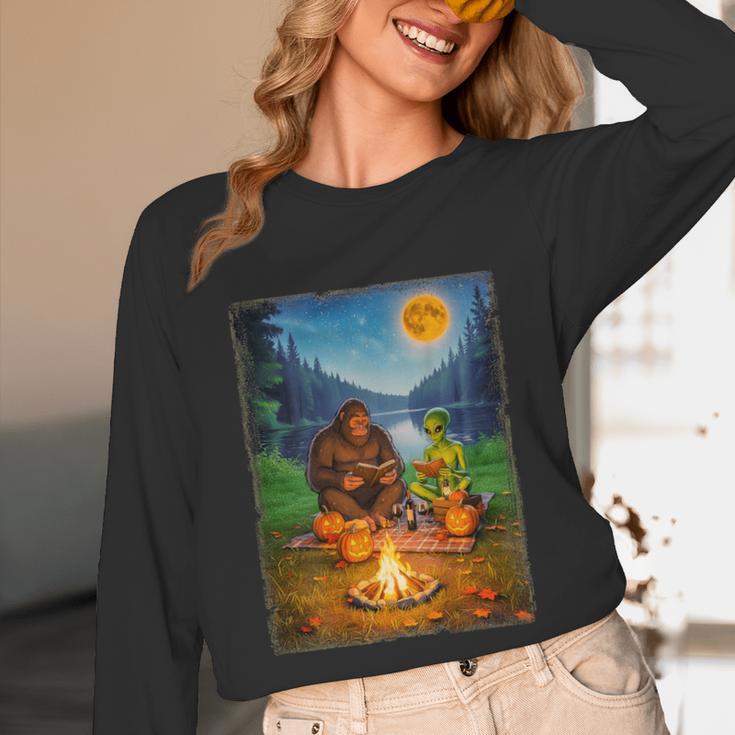 Bigfoot And Alien Reading Books Campfire Halloween Unisex Long Sleeve T-Shirt