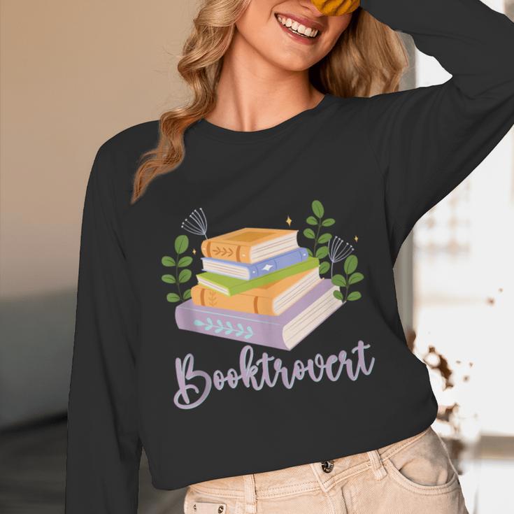Booktrovert Bookworm Introvert Bibliophile Booktrovert Unisex Long Sleeve T-Shirt