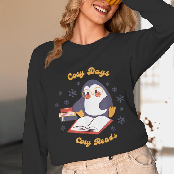 Cute Xmas Book Lover Penguin Reading Cosy Days Cosy Reads Unisex Long Sleeve T-Shirt