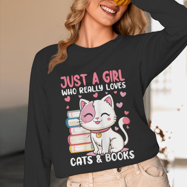 Girl Who Loves Cats And Books Cute Unisex Long Sleeve T-Shirt