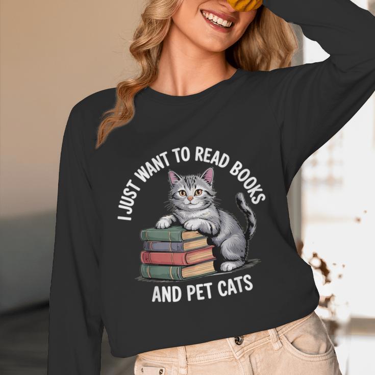 Retro I Just Want To Read Books And Pet Cats Unisex Long Sleeve T-Shirt