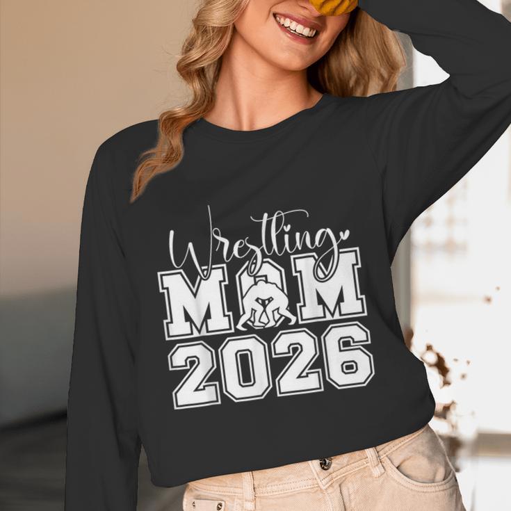 Senior 2026 Wrestling Mom Proud Senior 2026 Mom Graduation Unisex Long Sleeve T-Shirt