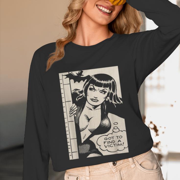 Vintage Vampire Bat Vampire Pin Up Girl Horror Comic Book Unisex Long Sleeve T-Shirt