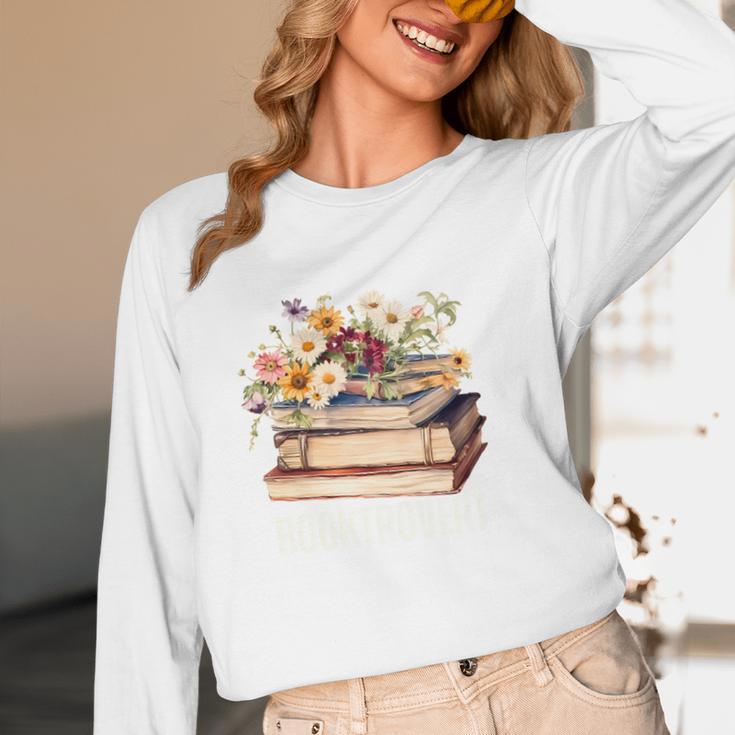 Booktrovert Vintage Wildflowers Books For Book Lovers Unisex Long Sleeve T-Shirt