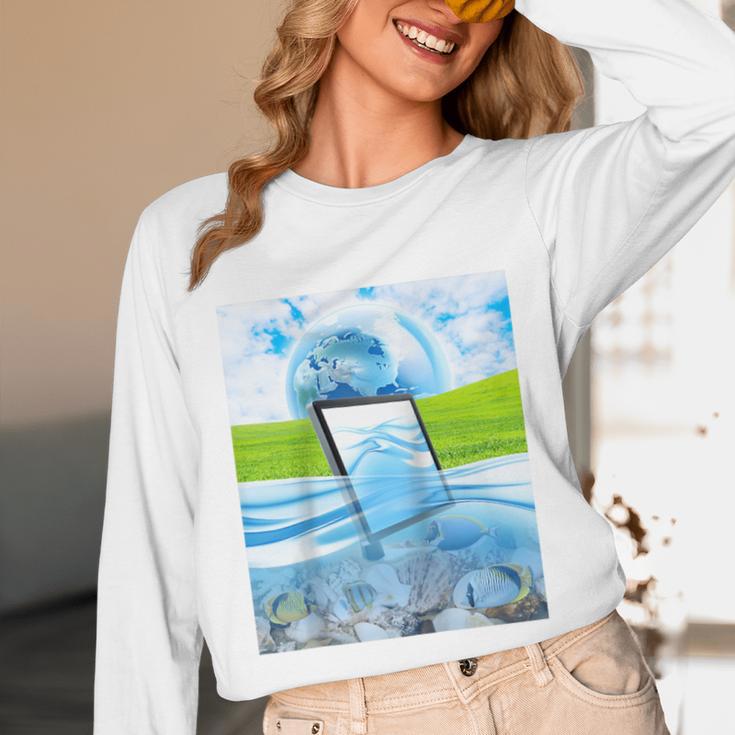 Frutiger Aero Aesthetic Tech Water Fishes Monitor Screen Raglan Baseball Tee Unisex Long Sleeve T-Shirt Frutiger Aero Aesthetic Tech Water Fishes Monitor Screen Raglan Baseball Tee Unisex Long Sleeve T-Shirt