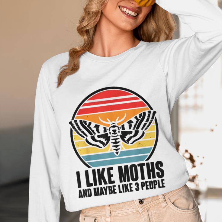 I Like Moths And Maybe 3 People Insect Moth Lovers Introvert Unisex Long Sleeve T-Shirt