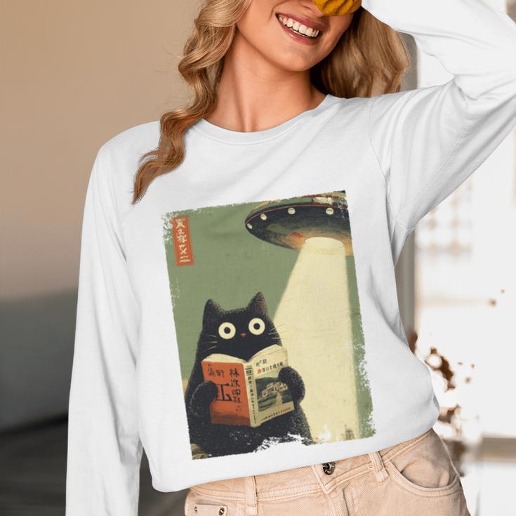 Vintage Japanese Cat Book Lovers UFO Alien Abduction Cat Dad Unisex Long Sleeve T-Shirt Vintage Japanese Cat Book Lovers UFO Alien Abduction Cat Dad Unisex Long Sleeve T-Shirt