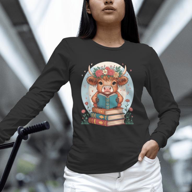 Cute Baby Highland Cow Reading Book Bookworm For Men Women Unisex Long Sleeve T-Shirt Cute Baby Highland Cow Reading Book Bookworm For Men Women Unisex Long Sleeve T-Shirt