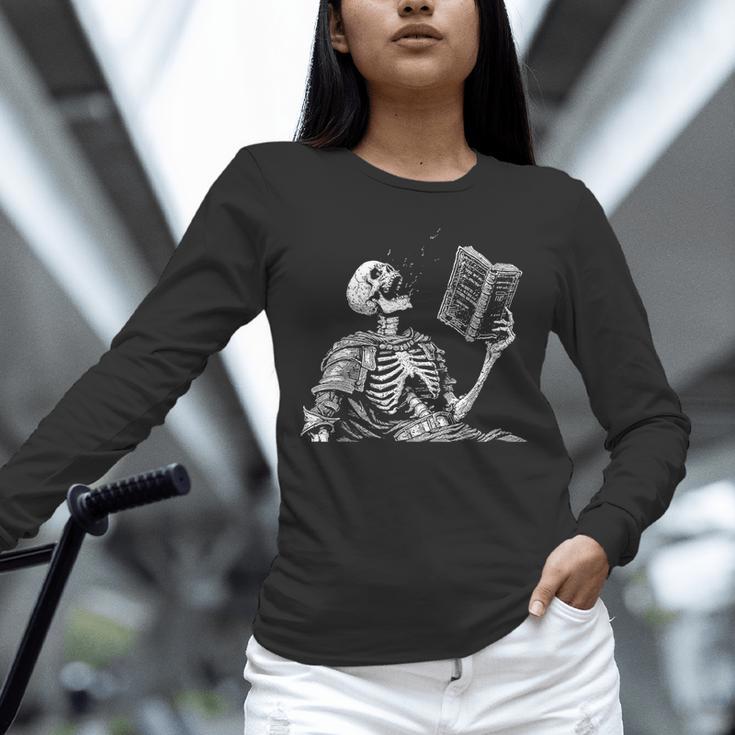 Hilarious Skeleton Holding a Book And Laughing Gothic Unisex Long Sleeve T-Shirt