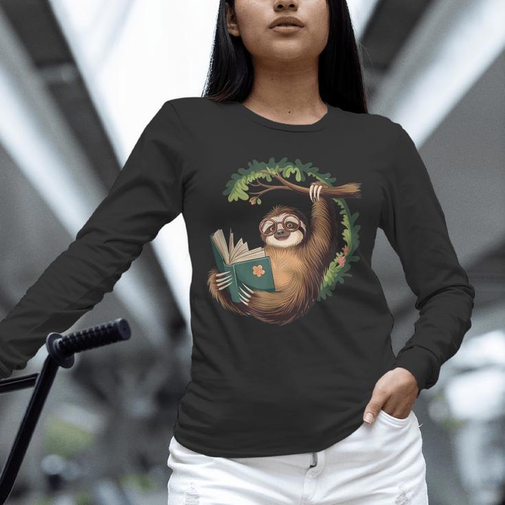 Sloth Reading a Book Lazy Sloth Bookworm Unisex Long Sleeve T-Shirt