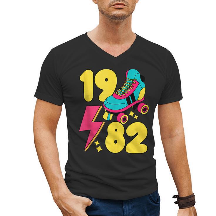 1982 Retro Raised In The 80s Old School Nostalgia Vibes Men's V-Neck T-Shirt