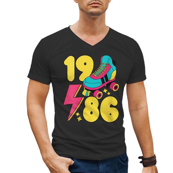 1986 Retro Raised In The 80s Old School Nostalgia Vibes Men's V-Neck T-Shirt