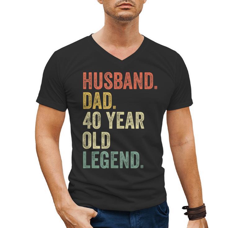 40th Birthday For Men Vintage Dad 1980 Men's V-Neck T-Shirt