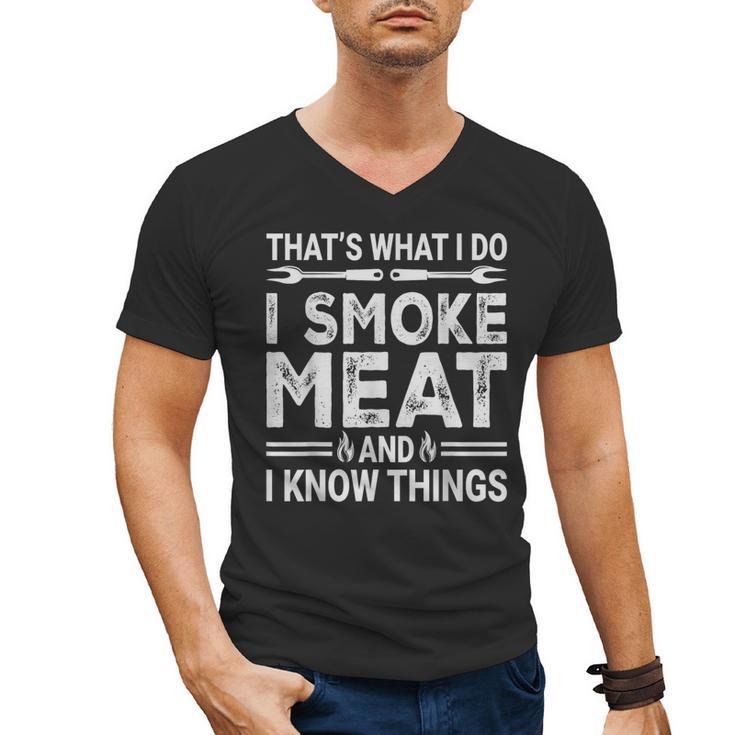 BBQ Grilling Dad Smoking Meat Barbecue Pun Pit Master Father Men's V-Neck T-Shirt