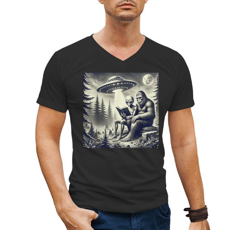 Bigfoot With Alien Reading A Book Bigfoot And UFO Men's V-Neck T-Shirt