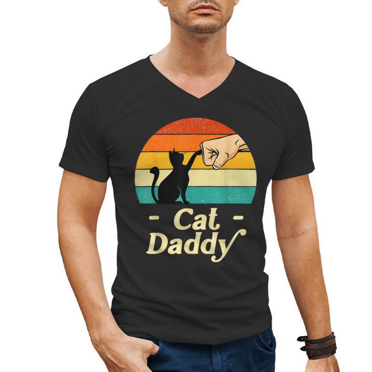 Cat Daddy Vintage Cat Lover Cat Dad Fathers Day Men's V-Neck T-Shirt