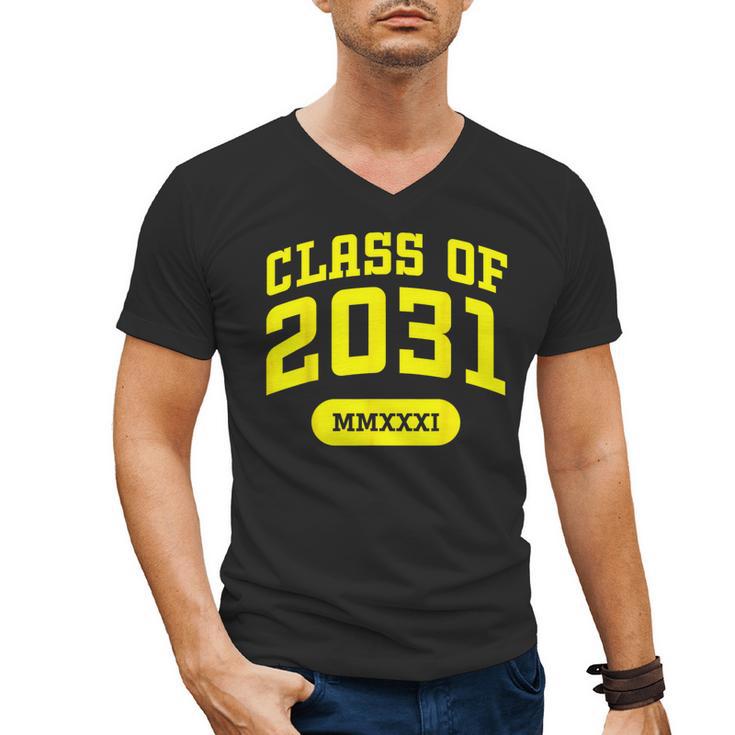 Class Of 2031 Shirts For Kindergarten Photo To Graduation Men's V-Neck T-Shirt