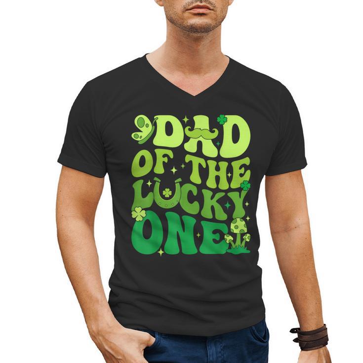 Dad Of The Lucky One Saint Patrick's Day Children Birthday Men's V-Neck T-Shirt
