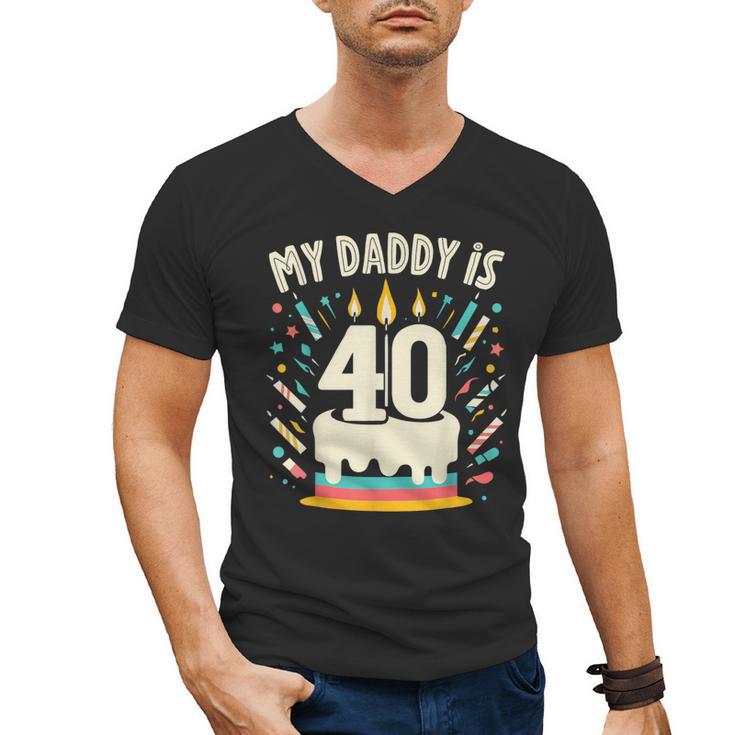 My Daddy Is 40 Years Old Father 40th Birthday Dad Men's V-Neck T-Shirt