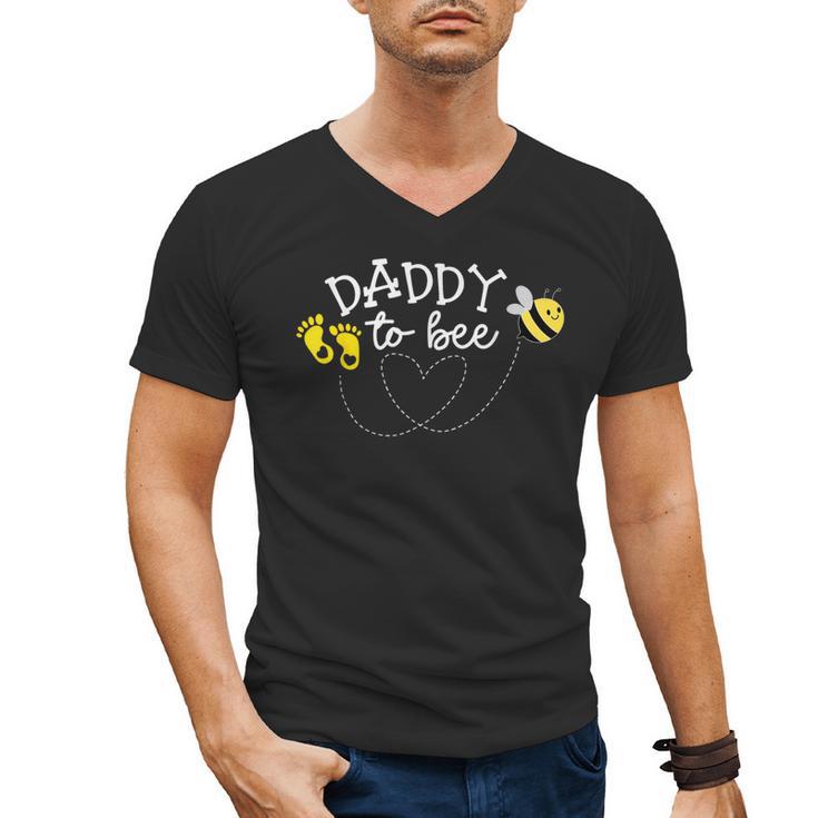 Daddy To Bee Pregnancy Announcement Baby Shower Men's V-Neck T-Shirt