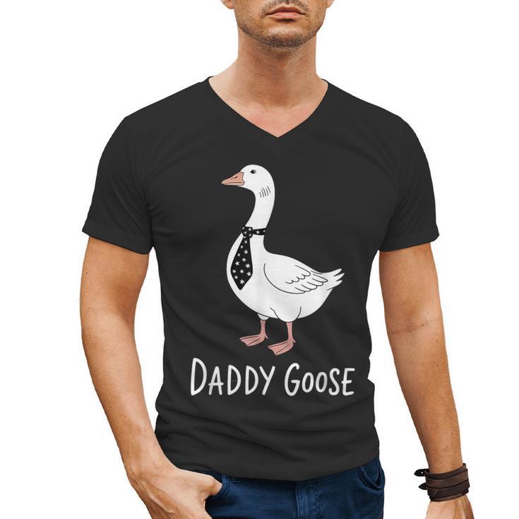 Daddy Goose Fun Father's Day Tee For Dad Men's V-Neck T-Shirt