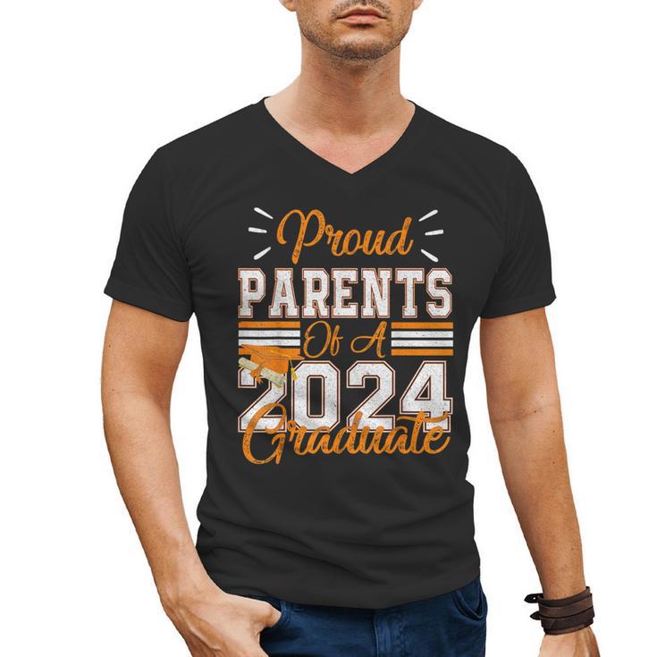 Graduation Proud Parents Of a 2024 Graduate For Mom And Dad Men's V-Neck T-Shirt