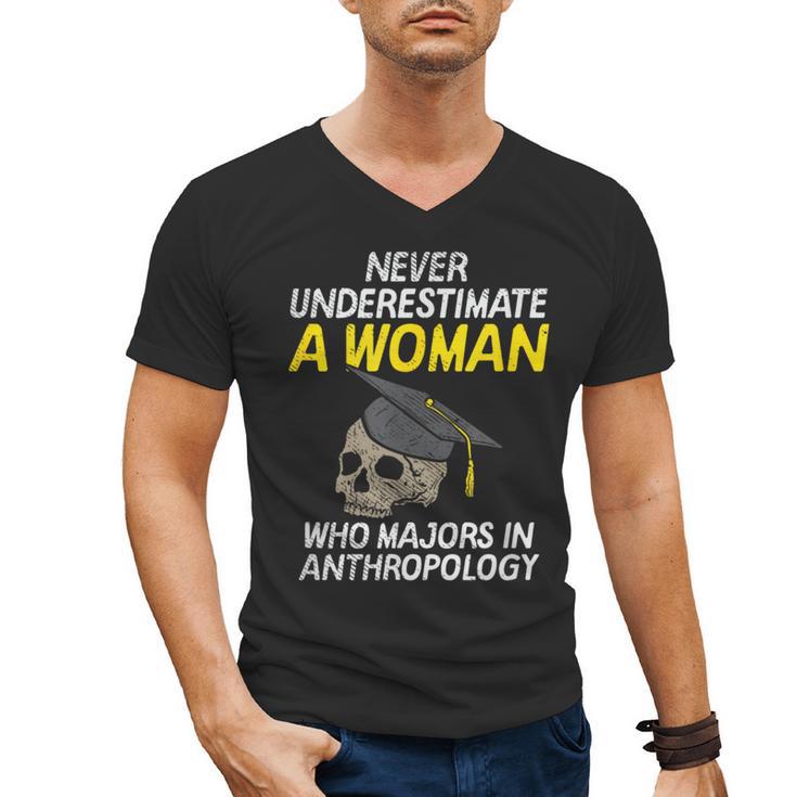 Graduation Student Who Majors In Anthropology Men's V-Neck T-Shirt