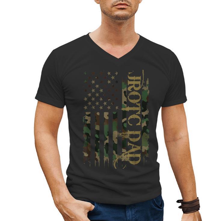 JROTC Dad United States Distressed Camo w US Flag Men's V-Neck T-Shirt