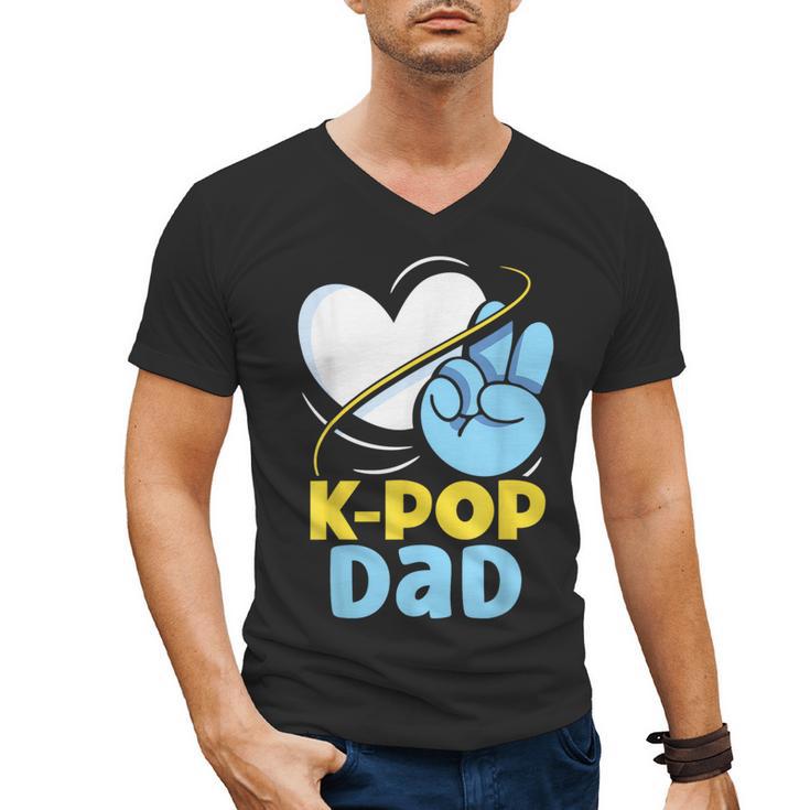 K-POP Dad Korean Lover K-Pop Music Cute Father Daddy Papa Men's V-Neck T-Shirt