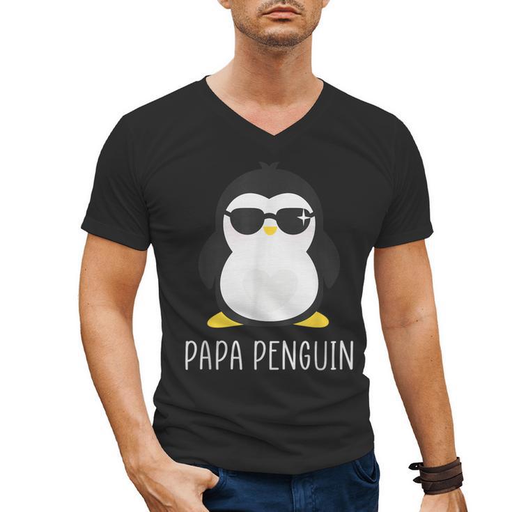 Penguin Papa Father's & Cute Dad Men's V-Neck T-Shirt