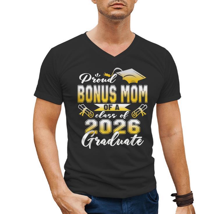 Proud Bonus Mom Of a Class Of 2026 Graduate Graduation 2026 Men's V-Neck T-Shirt