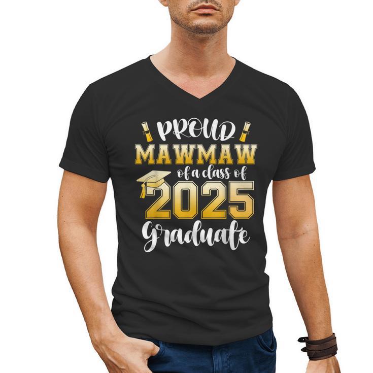 Proud Mawmaw Of a Class Of 2025 Graduate Graduation 2025 Men's V-Neck T-Shirt