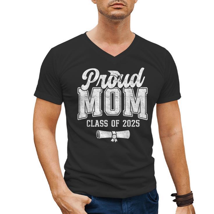 Proud Mom Of 2025 Graduate Senior Mom 25 Graduation Men's V-Neck T-Shirt