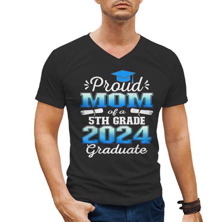 Proud Mom Of 5th Grade Graduate 2024 Elementary Graduation Men's V-Neck T-Shirt