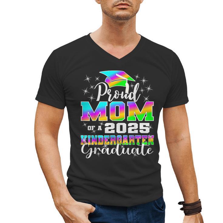 Proud Mom Of Kindergarten Graduate 2025 Graduation Mom Men's V-Neck T-Shirt