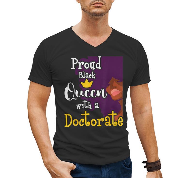 Proud Queen PhD Graduate PhD Graduation Doctorate Men's V-Neck T-Shirt