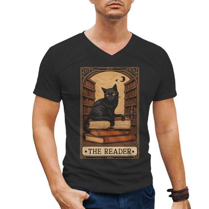 The Reader Cat Book Reading Halloween Tarot Card Men's V-Neck T-Shirt