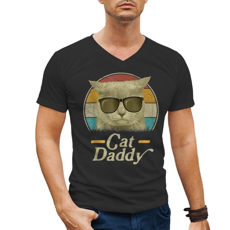 Retro Cat Daddy 80s 90s Style Sunglasses Men's V-Neck T-Shirt