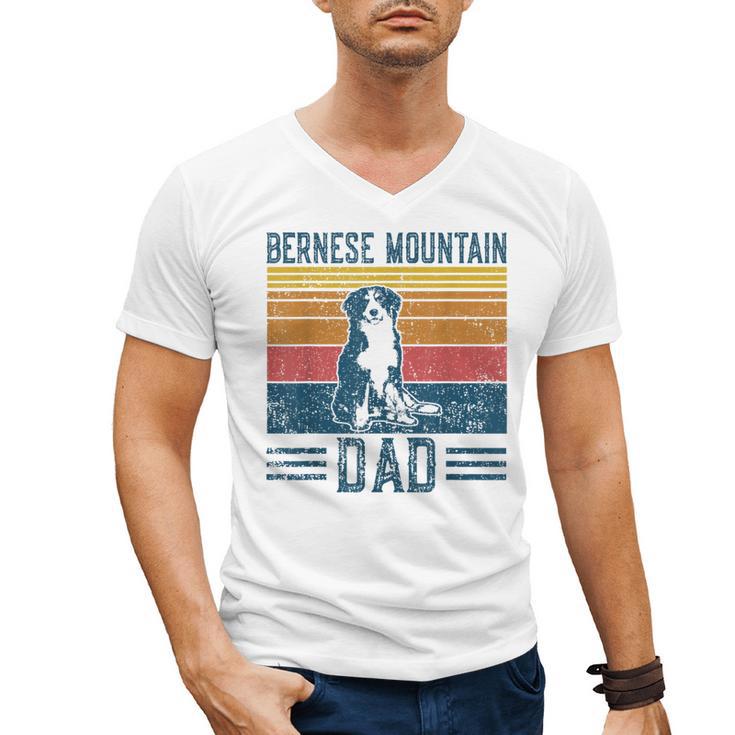 Dog Berner Dad Vintage Bernese Mountain Dad Men's V-Neck T-Shirt