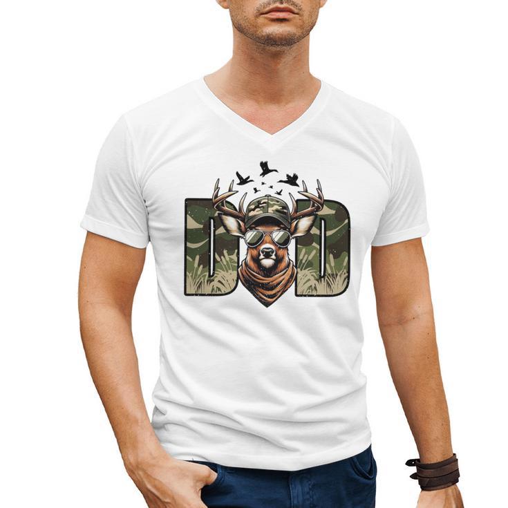 Retro Camo Dad Hunting Camouflage Deer Matching Men's V-Neck T-Shirt