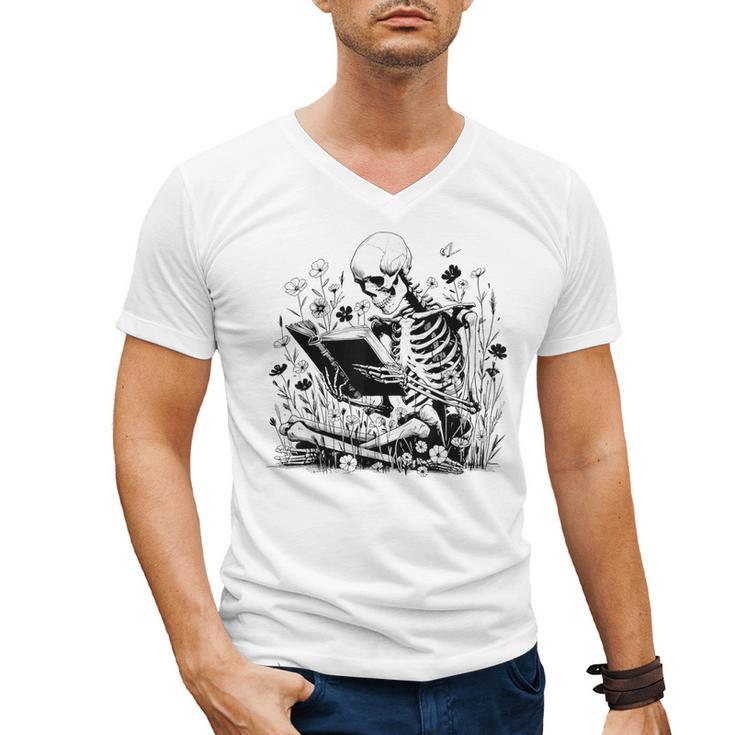 Skeleton Skull Halloween Book Reading Books Lover Teacher Men's V-Neck T-Shirt